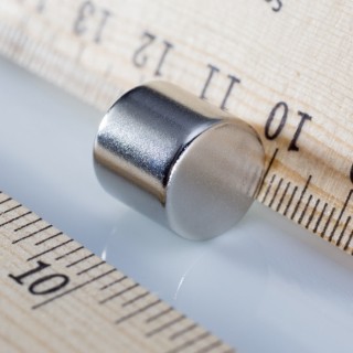 Magnet neodim cilindru cu diam.12x11 N 80 °C, VMM7-N42
