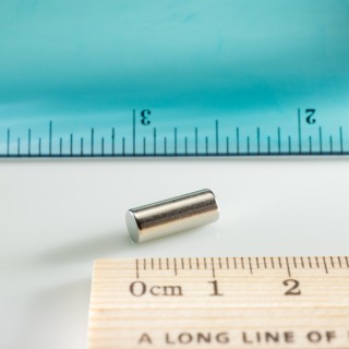Magnet neodim cilindru cu diam.5x12,5 N 80 °C, VMM8-N45