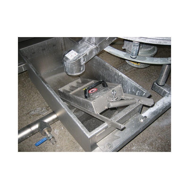 Separator magnetic pentru sisteme de racire si emulsii MRZ 150x120x60-3 VVM