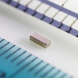 Magnet neodim bloc 3x1,2x0,8 N 80 °C, VMM4-N35
