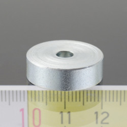 Magnet oală diam. 20, înălțime 6 mm, cu gaură pentru șurub cu cap înecat diam. 4,5