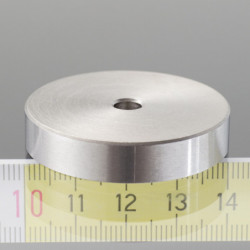 Magnet oală diam. 40 x înălțime 8 mm, cu gaură pentru șurub diam. 5,5 mm