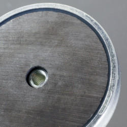 Magnet oală diam. 63 x înălțime 14 mm cu filet interior M8