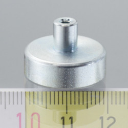 Magnet oală cu coadă, diam. 20 x înălțime 6 mm cu filet interior M3, înălțime filet 7 mm