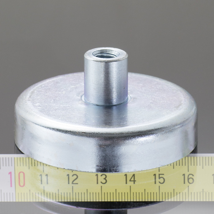 Magnet oală cu coadă, diam. 63 x înălțime 14 mm cu filet interior M8, înălțime filet 16 mm