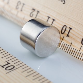 Magnet neodim cilindru cu diam.13x10 N 80 °C, VMM7-N42