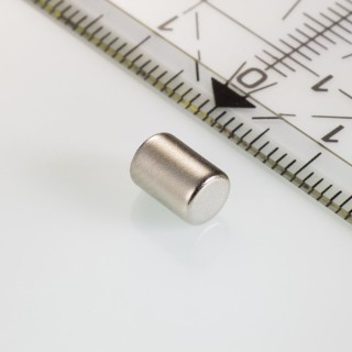 Magnet neodim cilindru cu diam.5x7 N 80 °C, VMM7