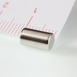 Magnet neodim cilindru cu diam.5x8,47 N 80 °C, VMM8-N45