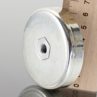 Magnet oală diam. 63 x înălțime 14 mm cu filet interior M8