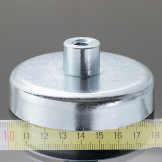 Magnet oală cu coadă, diam. 80 x înălțime 18 mm cu filet interior M10, înălțime filet 16 mm