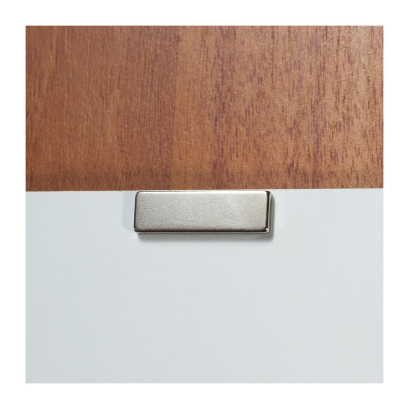 Magnet neodim cu autoadeziv 3M, 30x9x2,5 mm, grosime autocolantă 0,06 mm