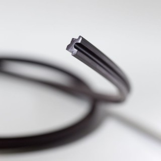 Profilul magnetic 5 x 7,8 mm