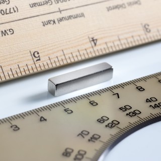 Magnet neodim bloc 25x5x5 N 80 °C, VMM11-N52