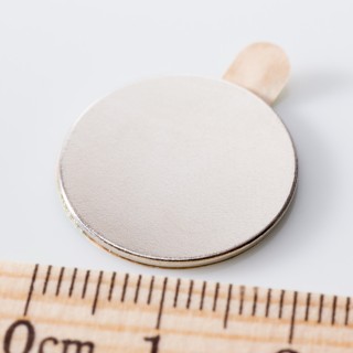 Magnet neodim cu autocolantă 3M, diam.20x1 mm, grosime autocolantă 0,06 mm