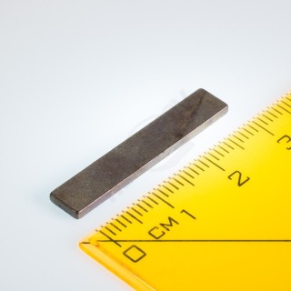 Magnet neodimic 30x2,8x3,3 mm, P VMM8SH-150 °C