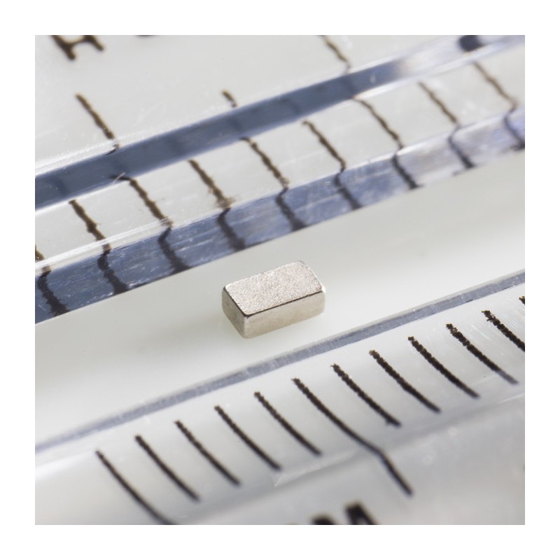 Magnet neodim bloc 2,15x1,2x0,8 N 150 °C, VMM8SH-N45SH