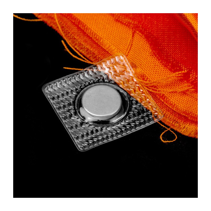 Magnet NdFeB pr.12 x 2 mm cu acoperire din PVC care se poate coase pe stofă