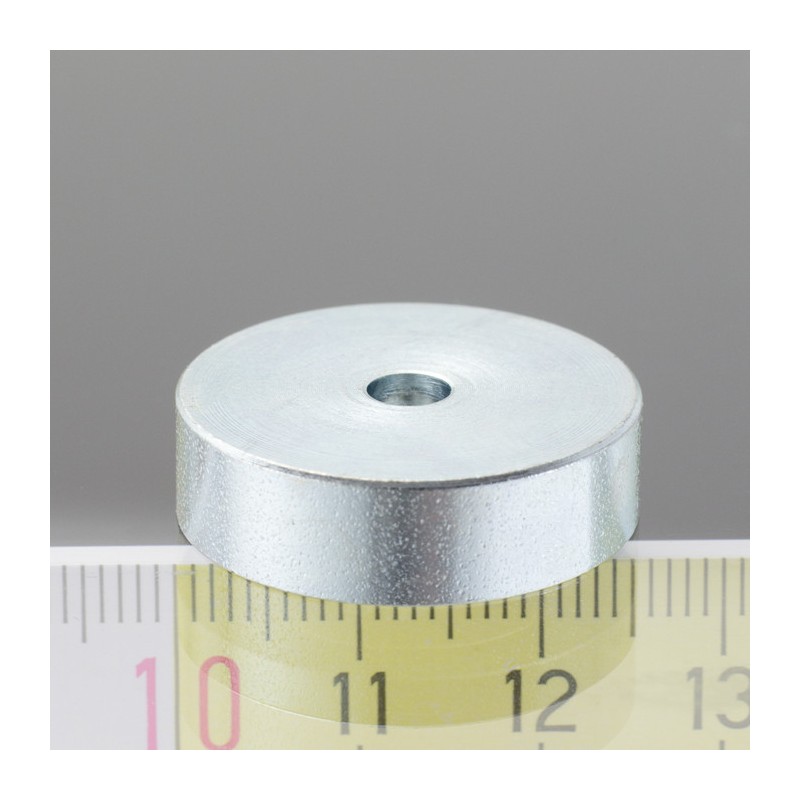 Magnet oală diam. 25, înălțime 7 mm, cu gaură pentru șurub cu cap înecat diam. 4,5