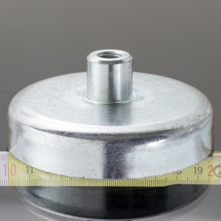 Magnet oală cu coadă, diam. 100 x înălțime 22 mm cu filet interior M12, înălțime filet 21 mm