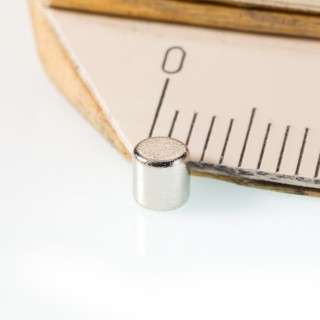 Magnet neodim cilindru cu diam.3x3 N 80 °C, VMM8-N45