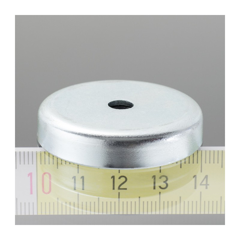 Magnet oală diam. 40, înălțime 8 mm, cu gaură pentru șurub diam. 5,5 mm