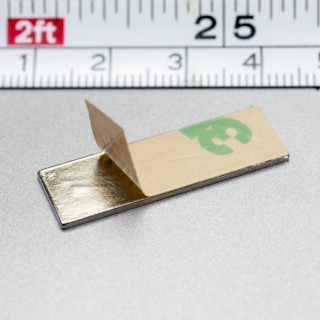 Magnet neodim cu autoadeziv 3M, 30x10x1 mm, grosime autocolantă 0,06 mm