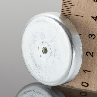 Magnet oală diam. 40 x înălțime 8 mm cu filet interior M4-6H