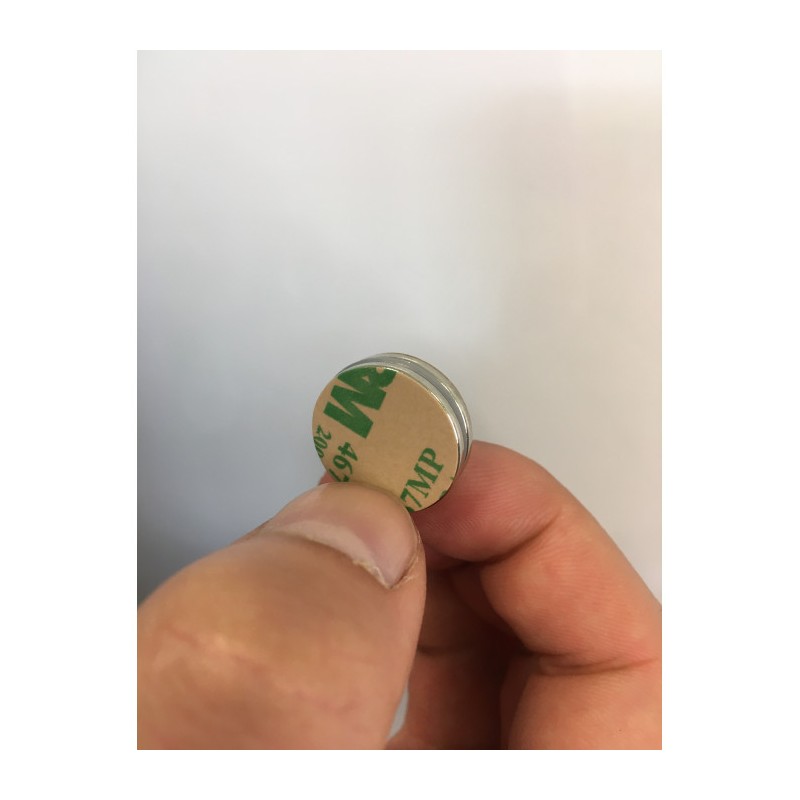 Magnet neodim cilindru cu autoadeziv cu diam.20x2 N 80 °C SV, VMM4-N35, SET N/S, conține doi magneți care se atrag