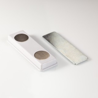 Magnet pentru ecuson magnetic
