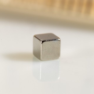 Magnet neodim bloc 2x2x2 N 80° C, VMM7-N42