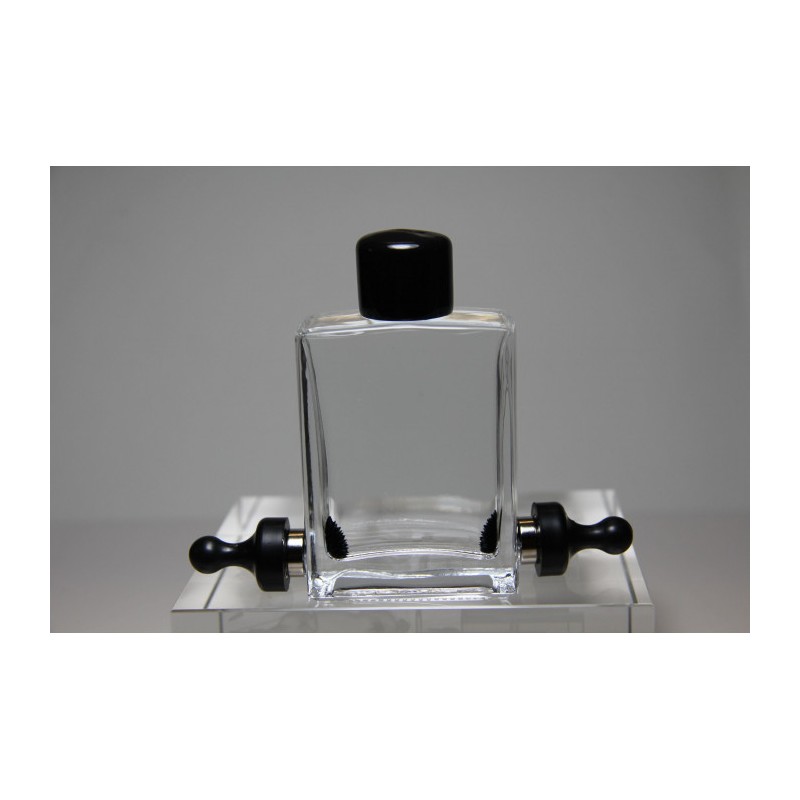 Sticlă cu lichid ferrofluid