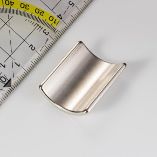 Magnet neodim segment R13,65xr11,50x30°x120 P 150 °C, VMM4SH-N35SH