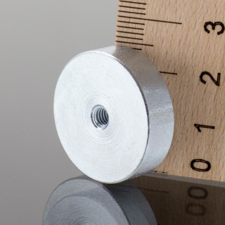 Magnet oală diam. 25 x înălțime 7 mm cu filet interior M4-6H