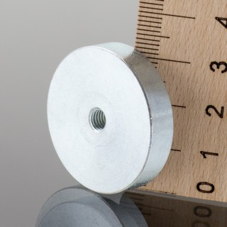 Magnet oală diam. 32 x înălțime 7 mm cu filet interior M5-6H
