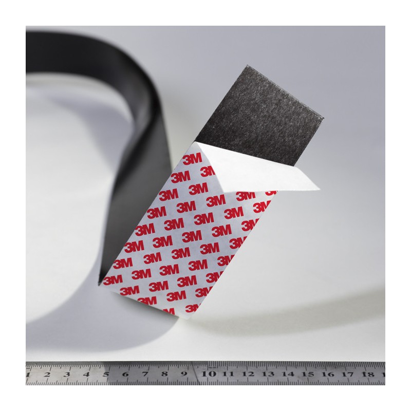 Bandă magnetică cu autoadeziv puternic 50x1,6 mm