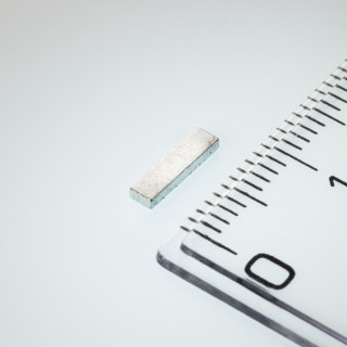 Magnet neodim bloc 8x1x2 Z 80 °C, VMM4-N35