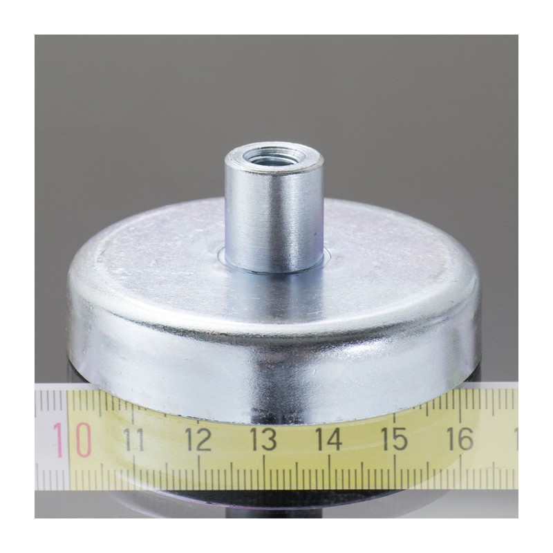 Magnet oală cu coadă, diam. 63 x înălțime 14 mm cu filet interior M8, înălțime filet 16 mm