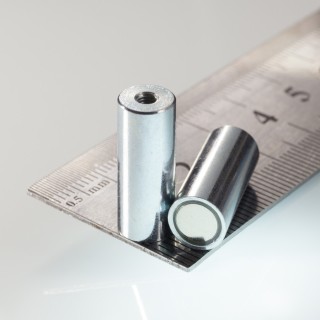 Magnet oală cilindru diam. 8 x înălțime 20 mm cu filet interior M3. lungime filet 5 mm