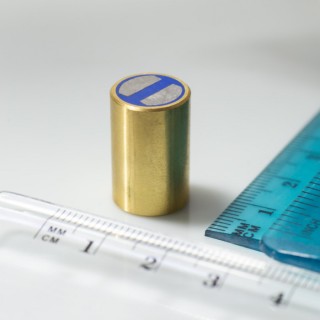 Oală magnetică din alamă cu toleranță h6 diam. 13 x înălțime 20 mm