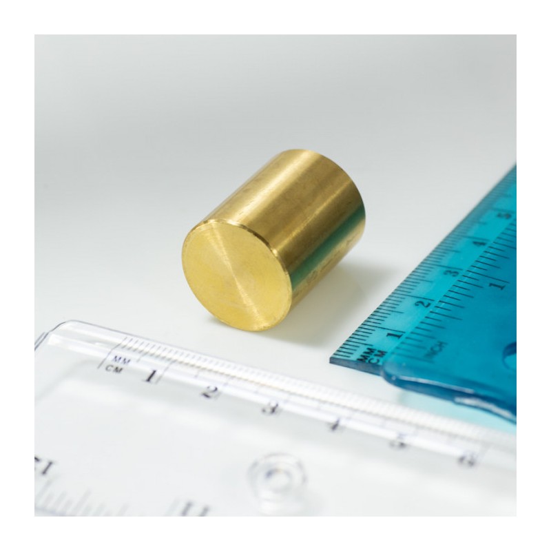 Oală magnetică din alamă cu toleranță h6 diam. 20 x înălțime 25 mm
