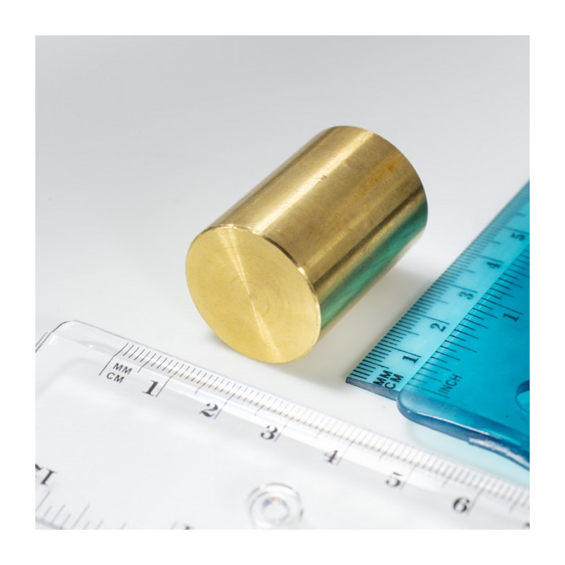 Oală magnetică din alamă cu toleranță h6 diam. 25 x înălțime 35 mm