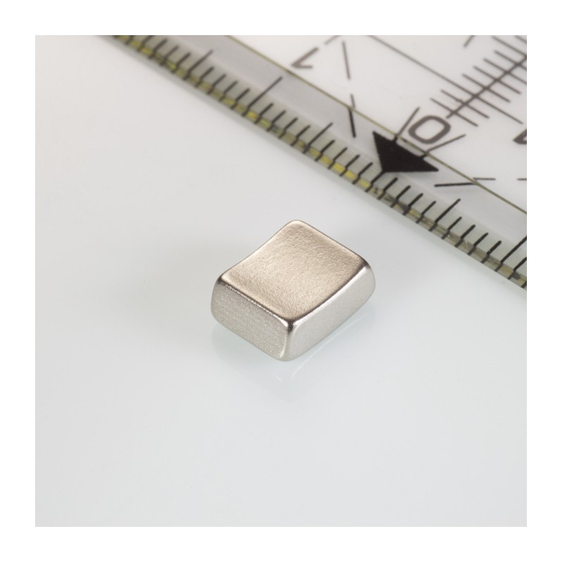 Magnet neodim segment R16xr13x30°x6 N 180 °C, VMM5UH-N35UH