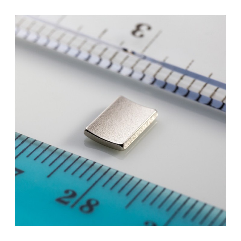 Magnet neodim segment R11xr10x30°x8 N 180 °C, VMM5UH-N35UH