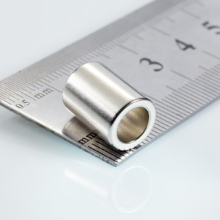 Magnet neodim inel cu diam.9,6x diam.6,3x13,1 N 80 °C, VMM4