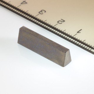Magnet neodim segment R11,60xr5x25,71°x23 P 180 °C, VMM5UH-N35UH