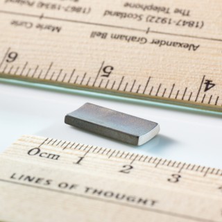 Magnet neodim segment R20,10xr17,80x27°x20 P 180 °C, VMM5UH-N35UH