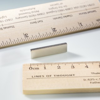 Magnet neodim bloc 30x7,5x2,5 N 180 °C, VMM5UH-N35UH