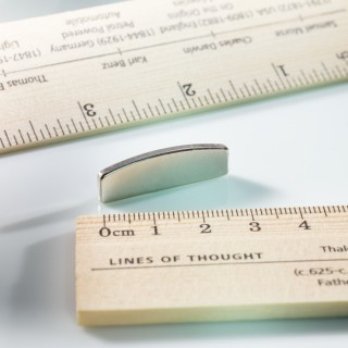 Magnet neodim segment R48,4x r7x30°x2,5 N 180 °C, VMM5UH-N35UH