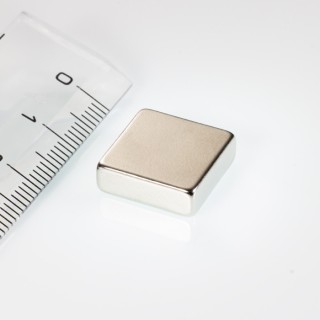 Magnet neodimic 15x15x5 mm, N VMM4SH-150 °C