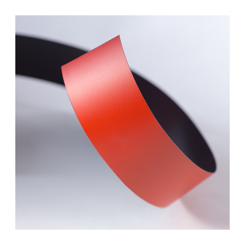 Bandă magnetică 50x0,6 mm roșie